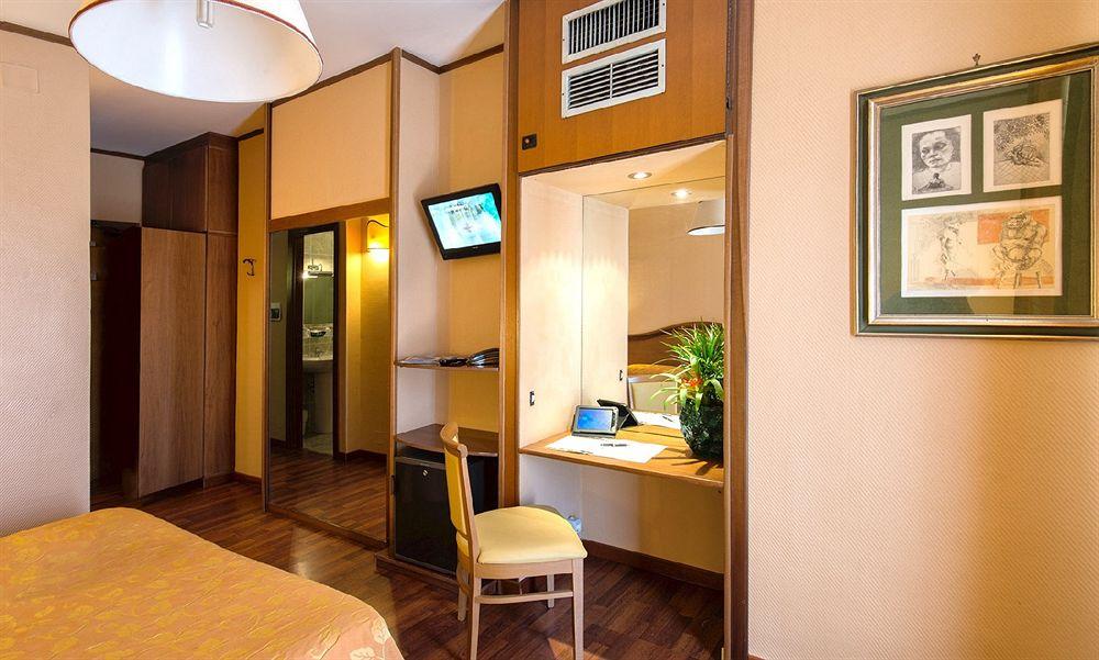 Park Hotel Blanc Et Noir Rzym Zewnętrze zdjęcie